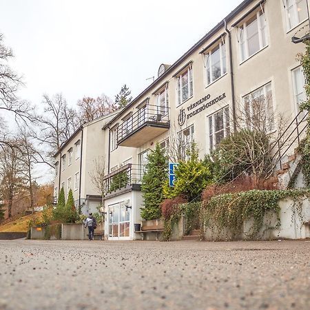 Vaernamo Folkhoegskolas Vandrarhem 外观 照片